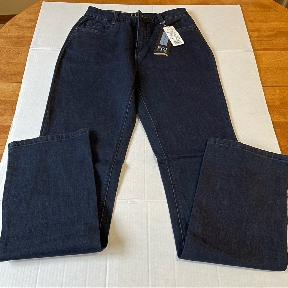 𝅺🎀 FDJ French Dressing Jeans, straight leg, size 4